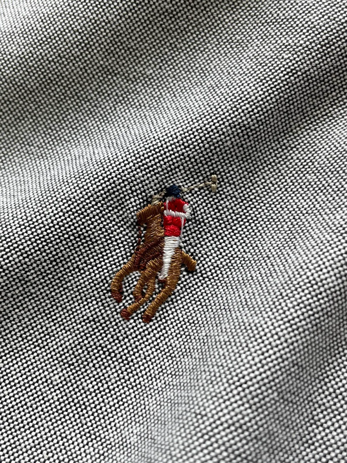 P220 🌸🌸🌸 POLO Ralph Lauren [High Quality] Classic shirt! Classic casual shirt made of pure cotton fabric with unique design, simple, clean and classic version design. It is a versatile style that can be switched at will. The fabric feels soft and delicate, highly breathable, close to the skin and comfortable to wear. It can be worn alone as an inner layer. Its versatile performance is beyond your imagination! The upper body of the ready-to-wear is simple and classic yet elegant! Size:M-XXL